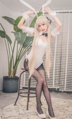 年轻的小婊2中文版